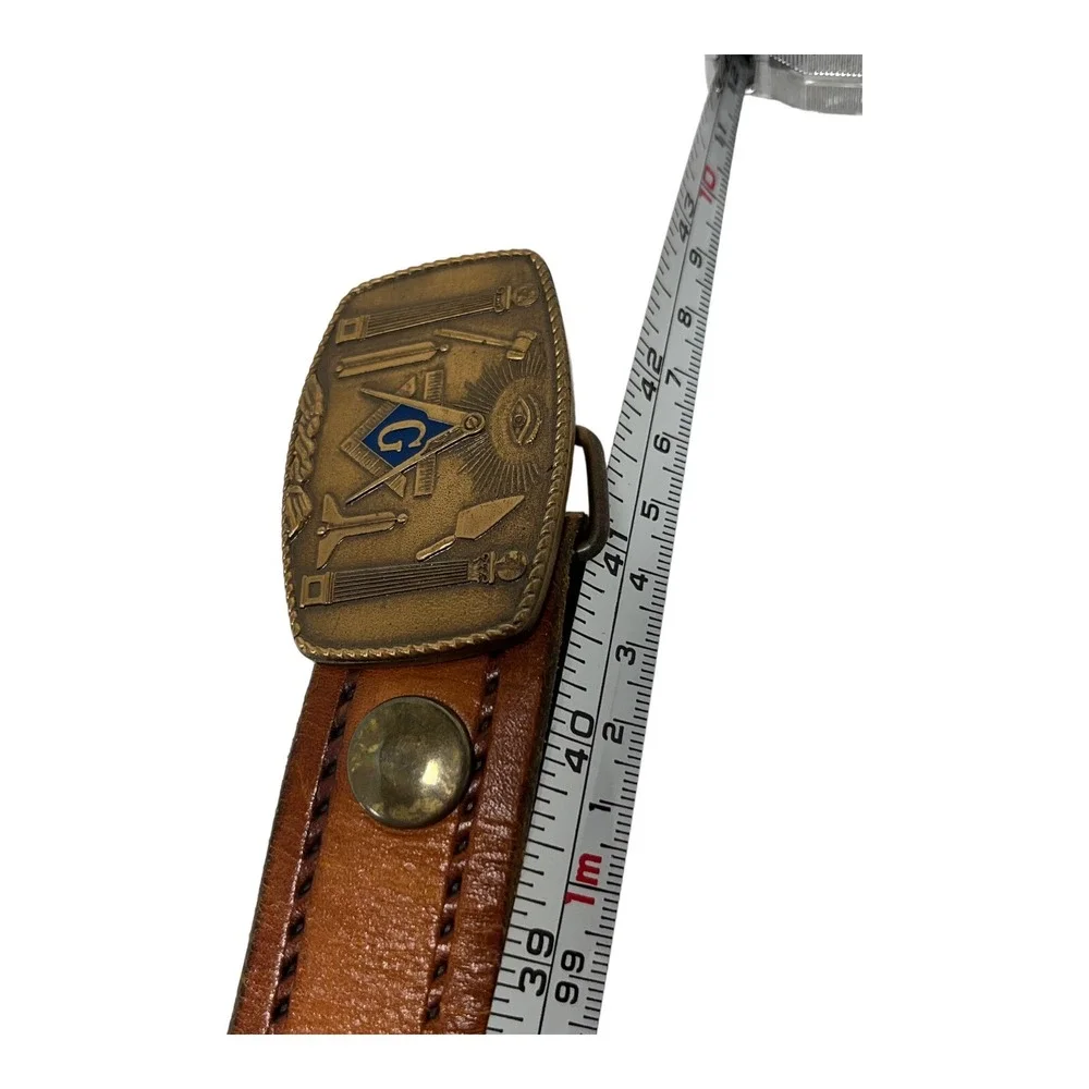 FREEMASON MASONIC MASON BELT BUCKLE VINTAGE 1981‎ Metal LEATHER BELT 31in SMALL